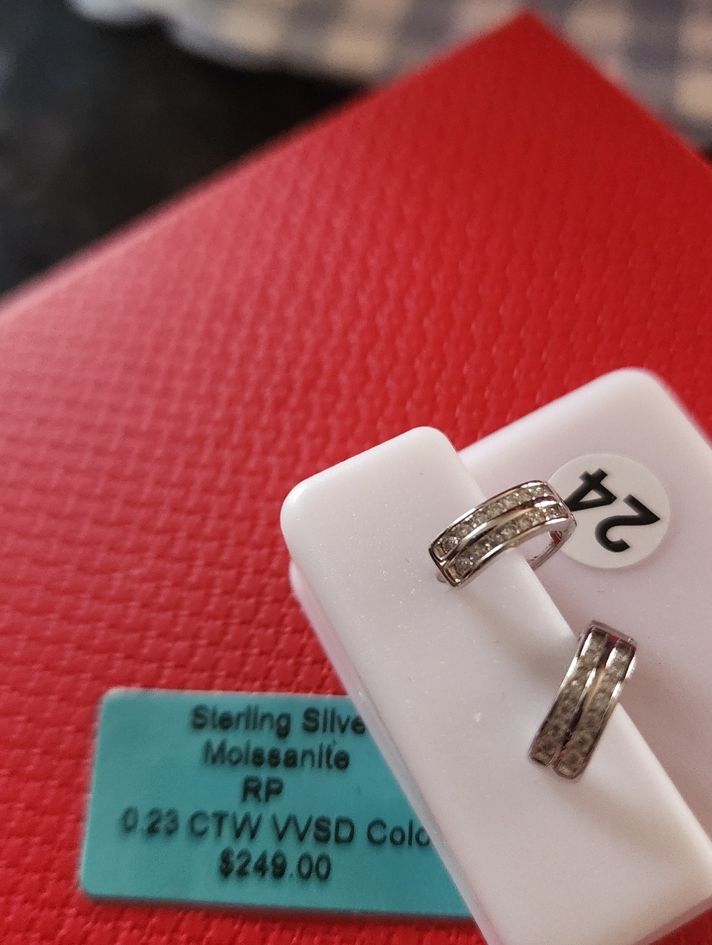 โจ๏ธโจ๏ธ925 Sterling Silver Moissanite Hoop Earrings | VVS D Color | Sparkly Huggies - Picture 3 of 7
